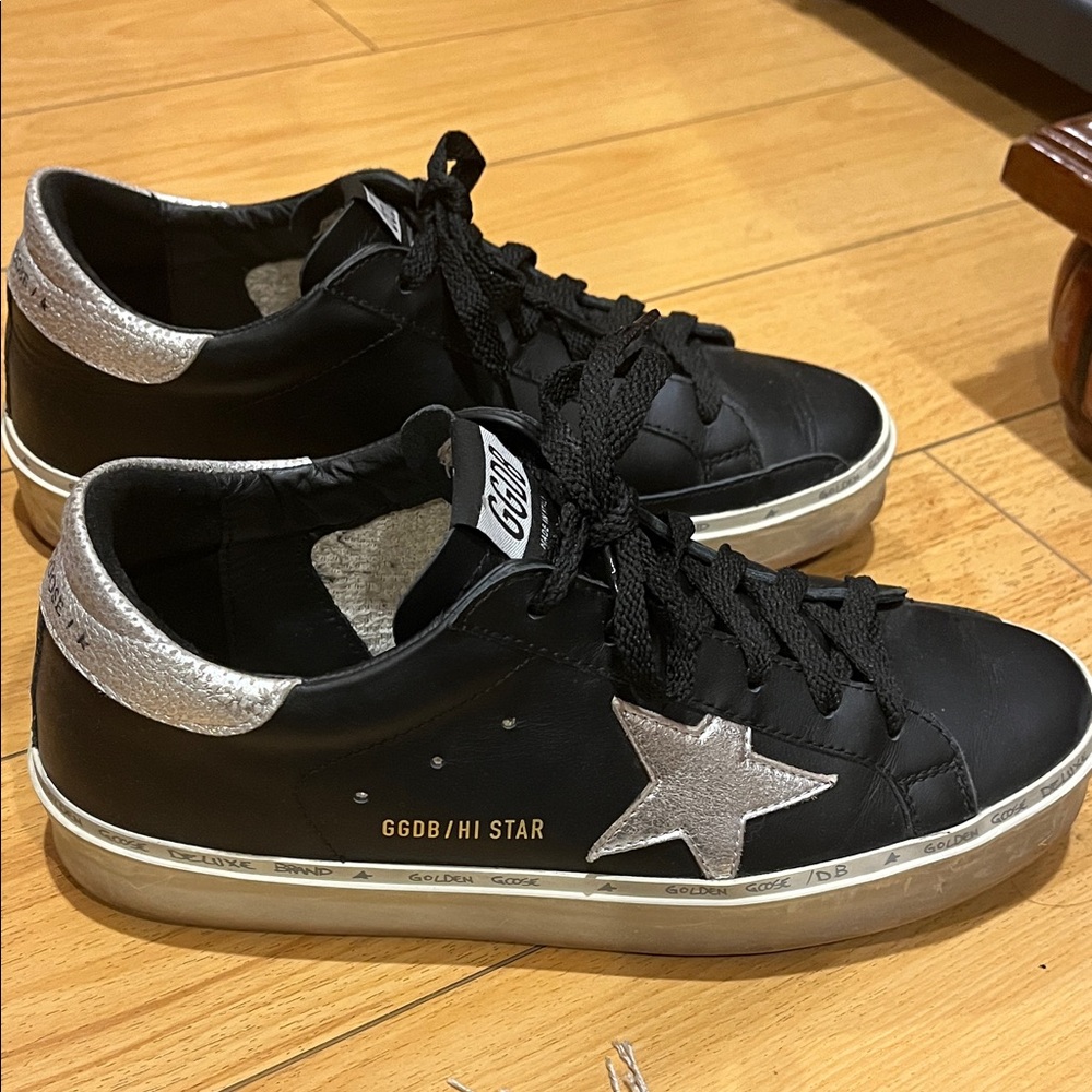 Golden Goose Black Leather Low-Top Sneakers with Silver Star - Picture 2 of 7